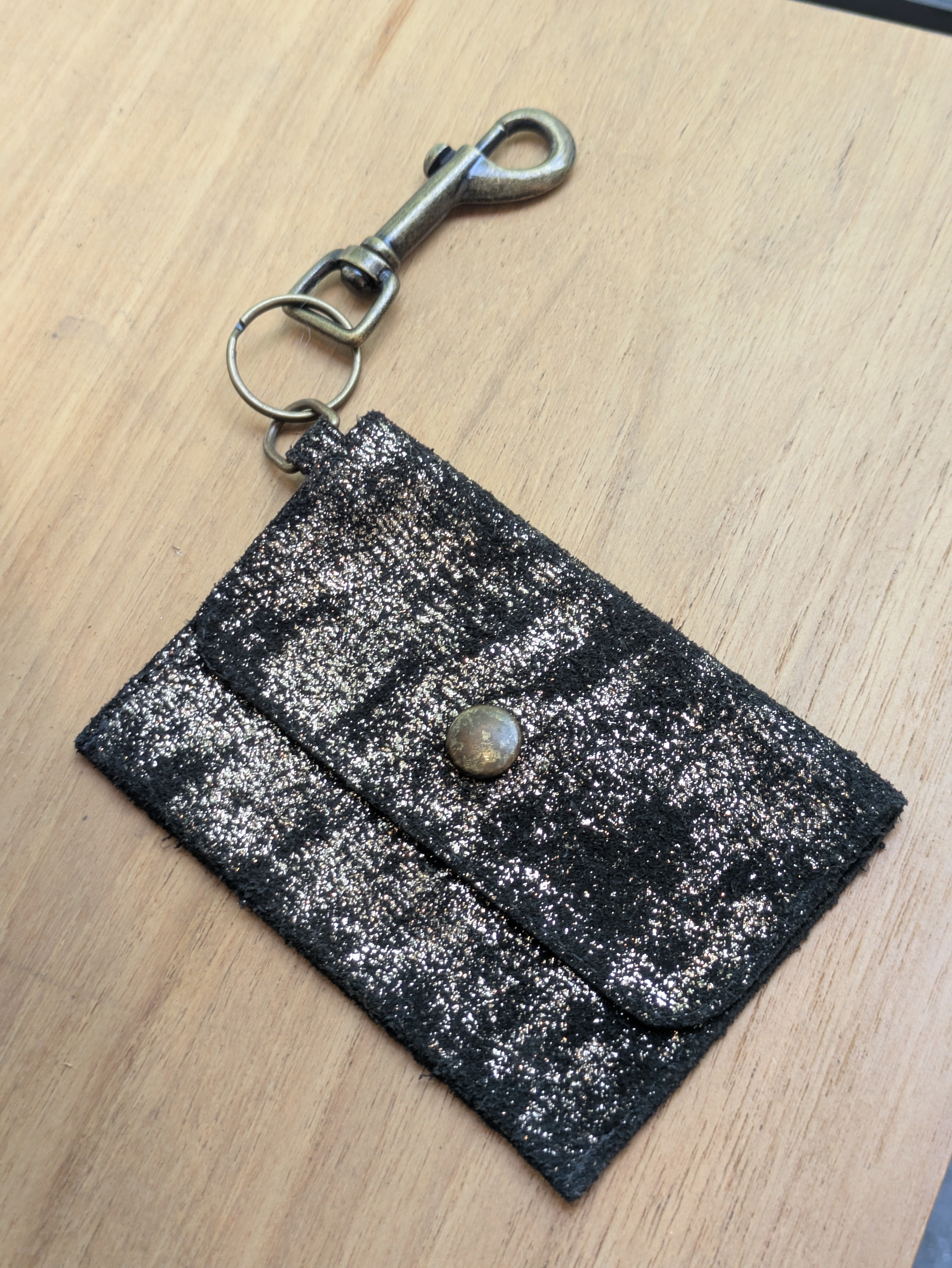 Kim White Keychain Wallet - Metallic